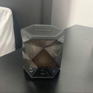 IHome Bluetooth color changing speaker